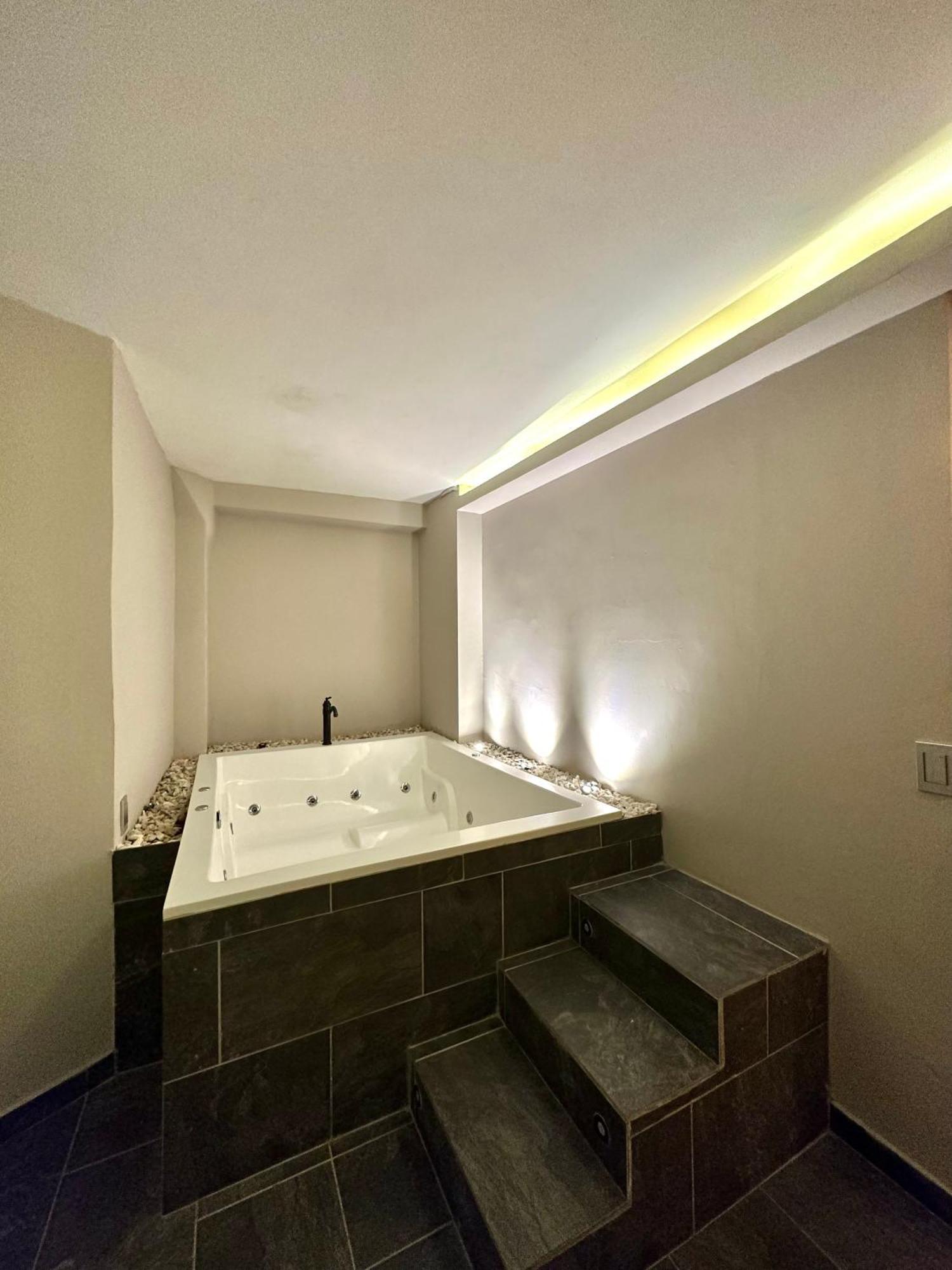Hotel Bali At Poblado Medellin Ngoại thất bức ảnh
